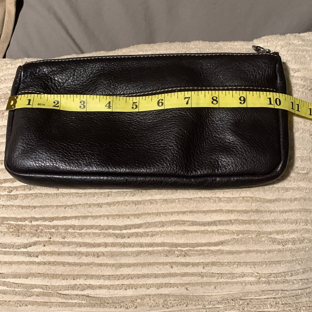 Levenger Pebbled Brown Leather travel size bag - Picture 8 of 9